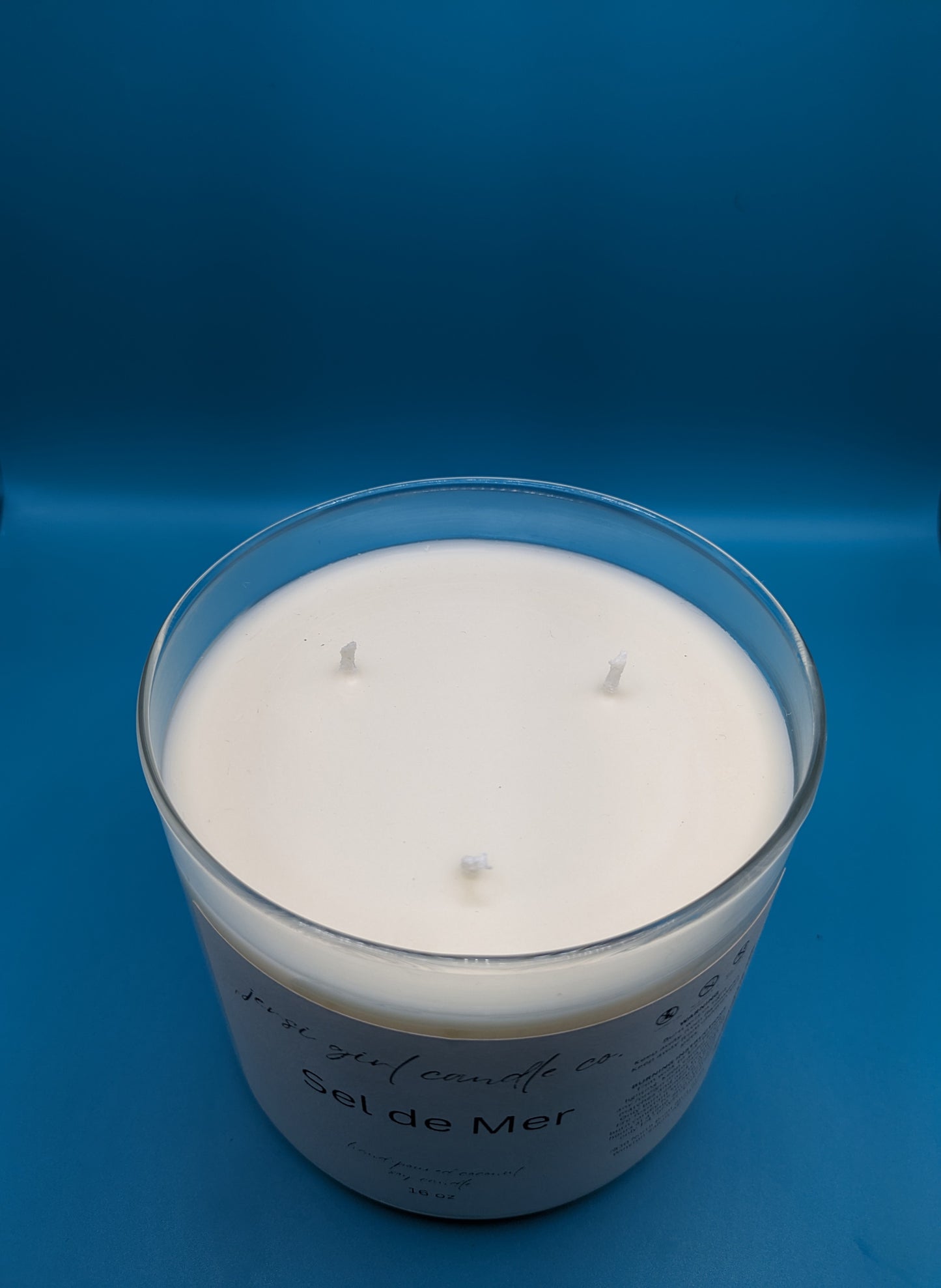 3 wick candle