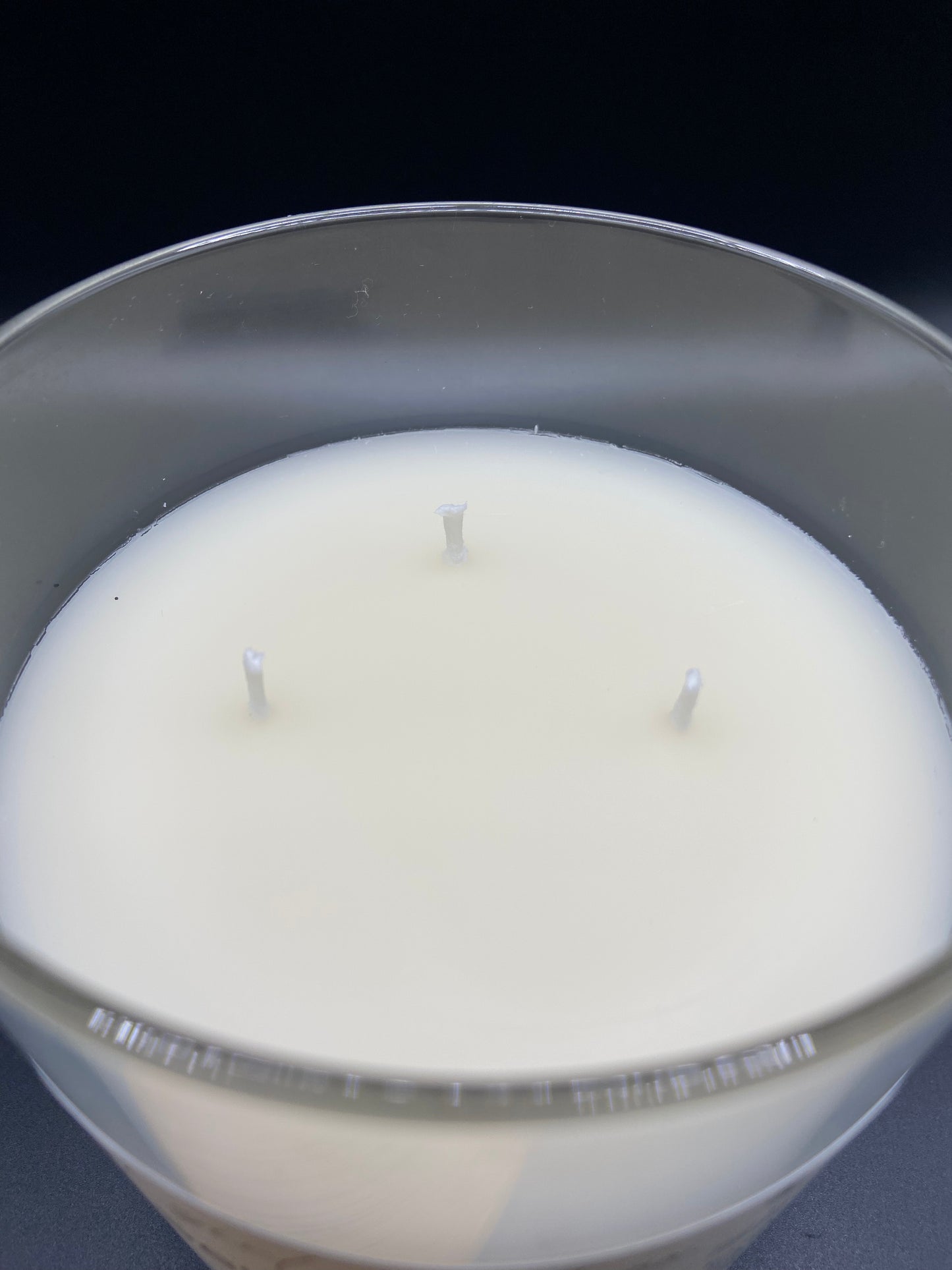 3 wick candle